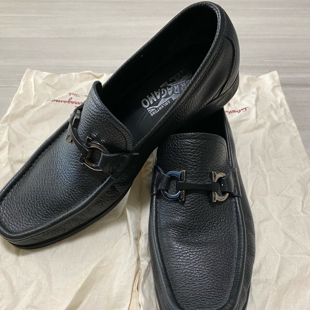Moccasin with gancini ornament